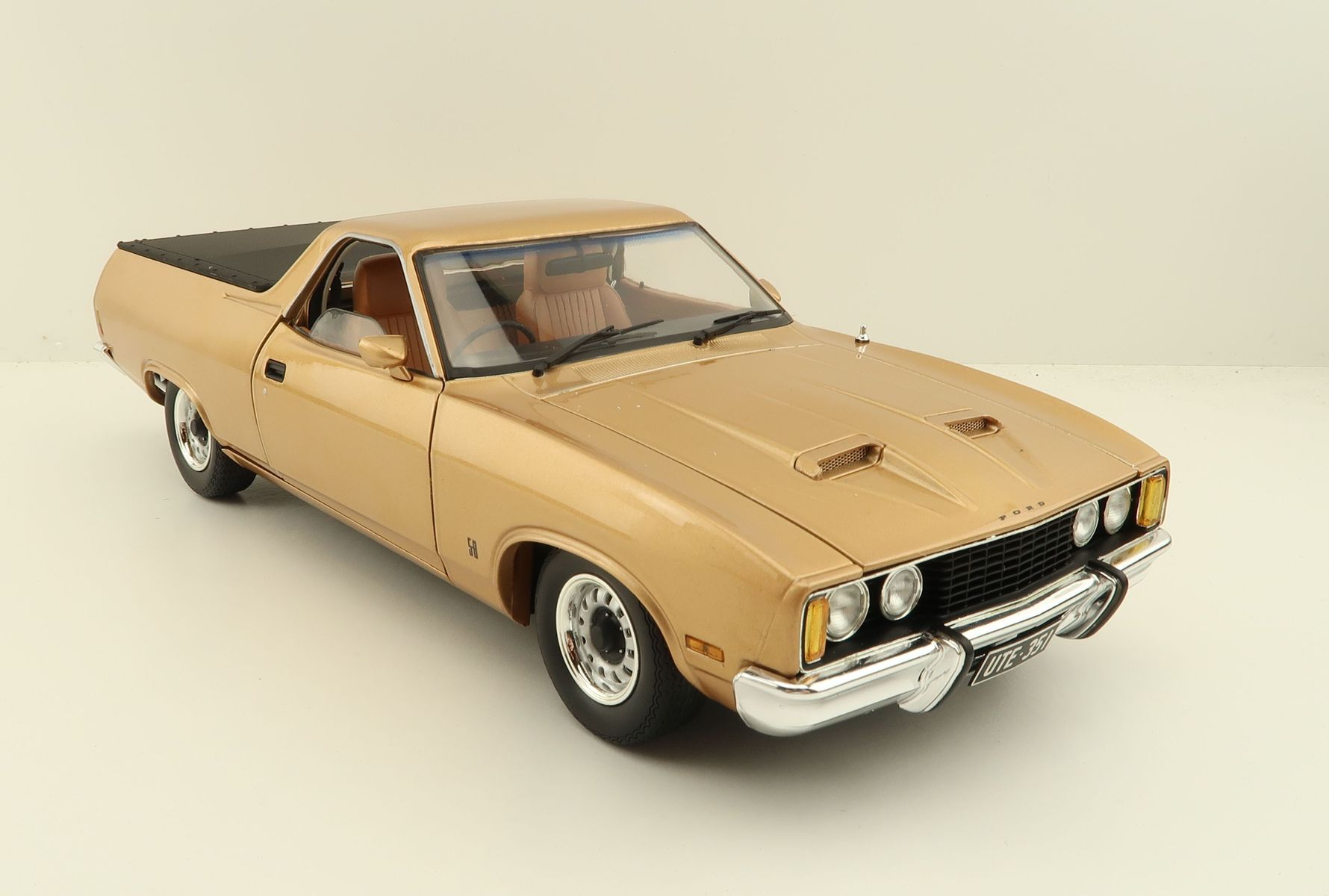 Product Image - Classic Carlectables 18771 Ford XC Falcon Ute GS Desert Haze - Scale 1:18